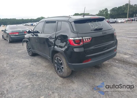 2019 Jeep Compass Upland Edition 4X4 из США, поврежденный, VIN 3C4NJDAB1KT682886